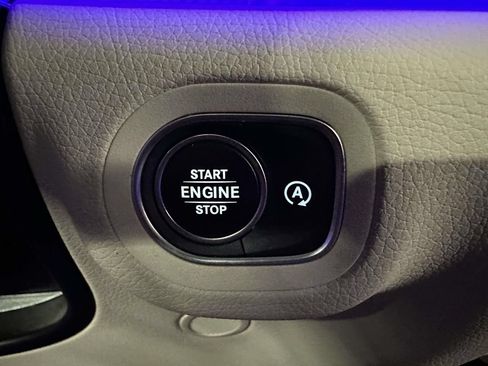 Used 2022 Mercedes-Benz GLE 350 4MATIC w/ Premium Package image 28