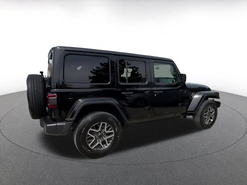 Used 2025 Jeep Wrangler Unlimited Sahara AWD/4WD image 14