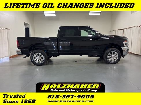 New 2026 RAM 2500 Big Horn AWD/4WD image 1