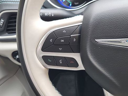 Used 2020 Chrysler Pacifica Limited w/ Advanced Safetytec Group image 25