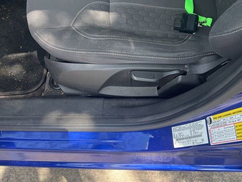 Used 2014 Ford Fiesta SE w/ Equipment Group 201A FWD image 9