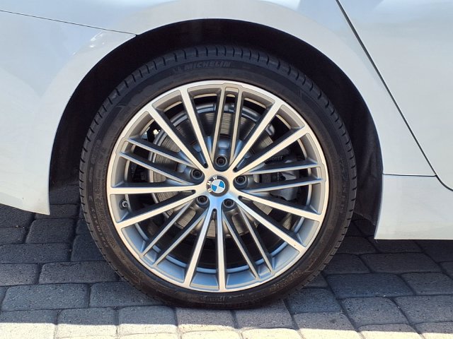Used 2017 BMW 530i RWD image 7