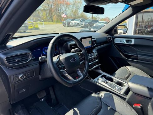Used 2022 Ford Explorer ST w/ Equipment Group 401A AWD/4WD image 10