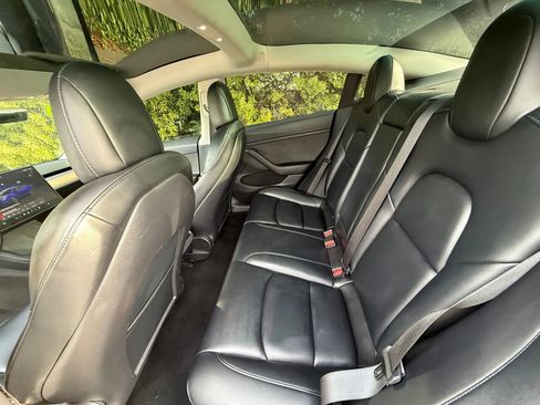 Used 2022 Tesla Model 3 Standard Range image 50