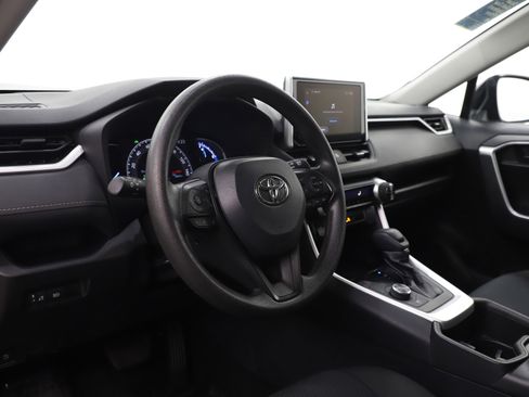 Used 2025 Toyota RAV4 LE image 17