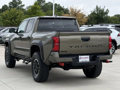 Used 2026 Toyota Tacoma TRD Off-Road AWD/4WD image 4