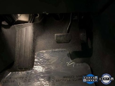 Used 2025 Volvo XC40 B5 Core image 35