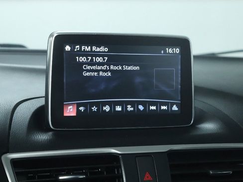 Used 2016 MAZDA MAZDA3 i Sport FWD image 25