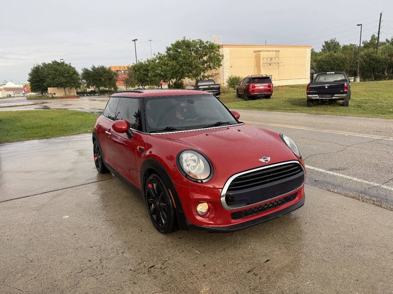 Used 2018 MINI Cooper 2-Door Hardtop FWD image 5