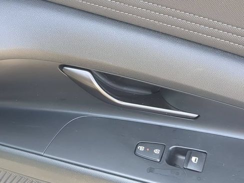 Used 2024 Hyundai Elantra Limited FWD image 38