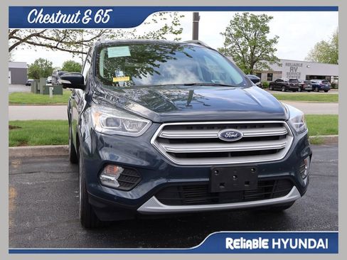 Used 2019 Ford Escape Titanium image 1