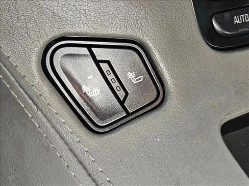 Used 2019 Chevrolet Suburban LT w/ Off-Road Package image 16