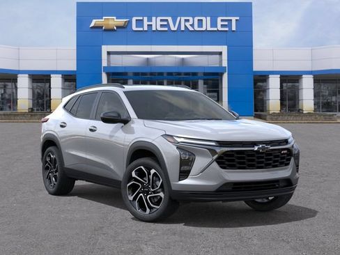 New 2026 Chevrolet Trax RS w/ Sunroof Package FWD image 7