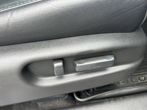 Used 2020 Honda Pilot Elite image 56