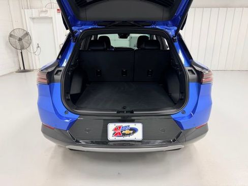 Certified 2025 Chevrolet Equinox EV LT image 26
