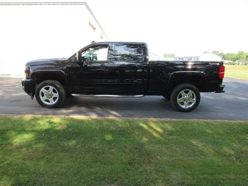 Used 2015 Chevrolet Silverado 2500 LT w/ LT Fleet Convenience Package AWD/4WD image 4