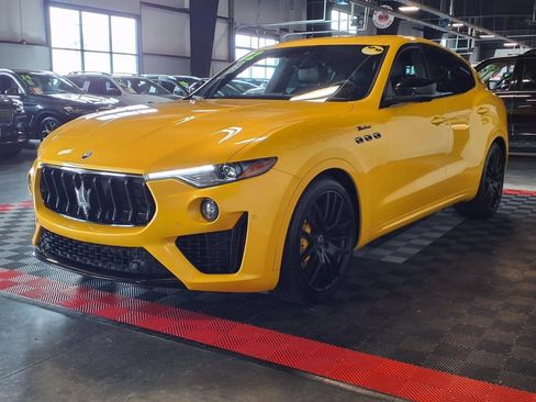 Used 2022 Maserati Levante Modena AWD/4WD image 3