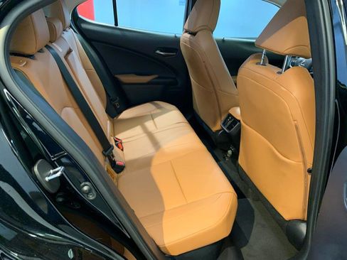 Used 2022 Lexus UX 250h w/ Premium Package image 54