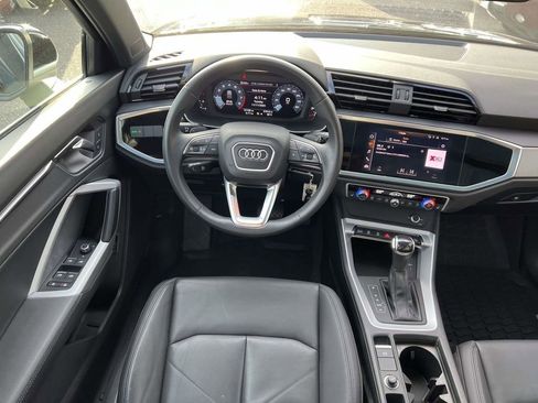 Used 2022 Audi Q3 2.0T Premium image 16