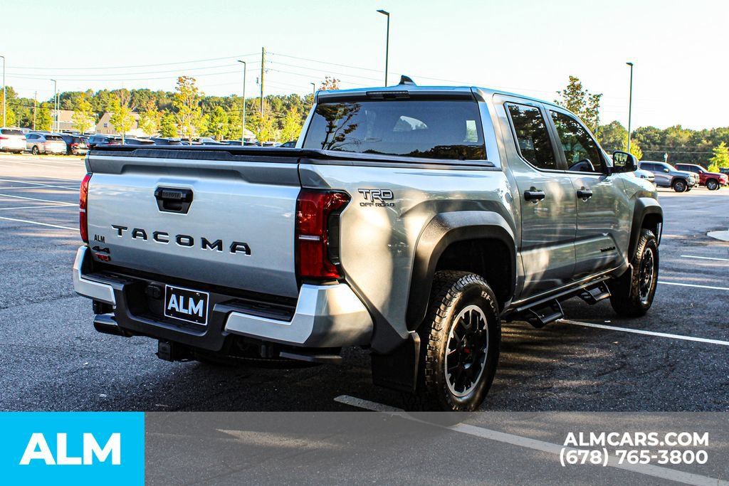 Used 2025 Toyota Tacoma TRD Off-Road AWD/4WD image 5