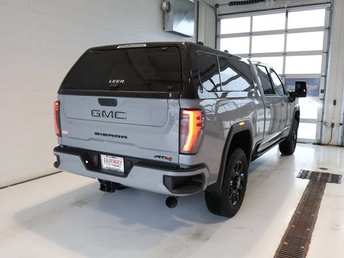 Used 2024 GMC Sierra 2500 AT4 w/ AT4 Premium Plus Package AWD/4WD image 3