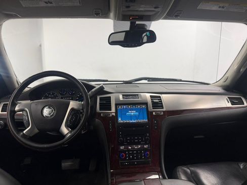 Used 2008 Cadillac Escalade EXT AWD/4WD image 40