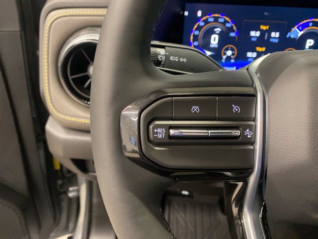 New 2026 Chevrolet Colorado ZR2 w/ Technology Package AWD/4WD image 13
