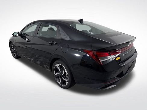 Used 2023 Hyundai Elantra SEL w/ Convenience Package FWD image 6