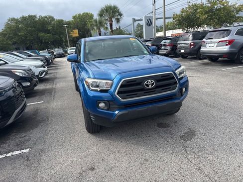 Used 2017 Toyota Tacoma SR5 w/ Tow Package RWD image 7