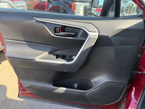 Certified 2025 Toyota RAV4 LE AWD/4WD image 13