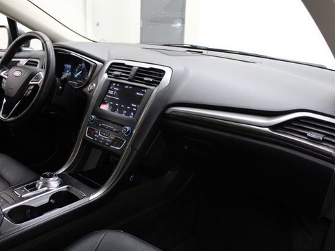 Certified 2018 Ford Fusion Energi SE image 5