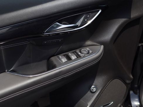 Certified 2022 Buick Envision Essence w/ Technology Package I FWD image 19