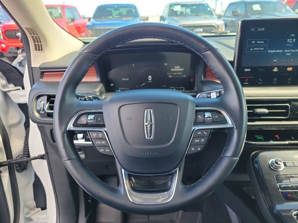 Certified 2023 Lincoln Nautilus Reserve AWD/4WD image 23