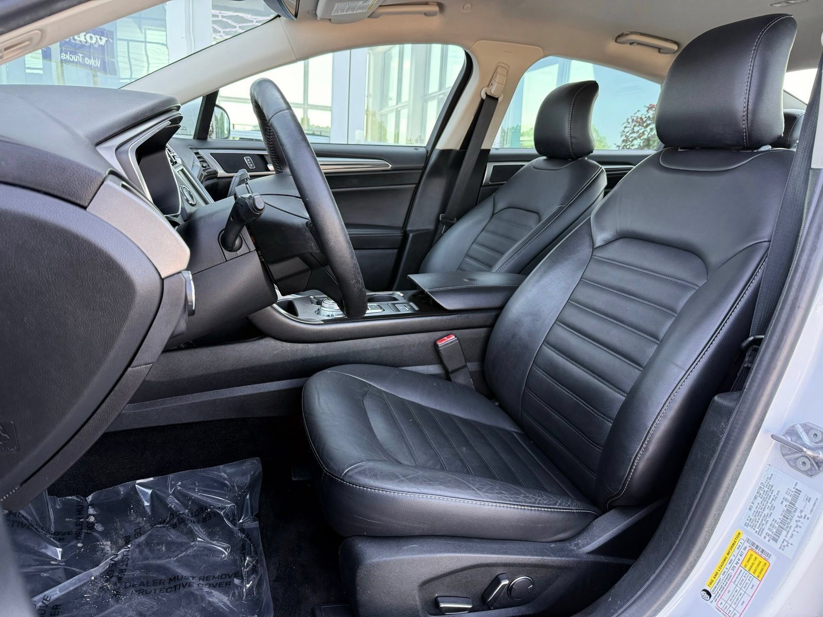 Used 2018 Ford Fusion SE w/ Equipment Group 602A FWD image 15