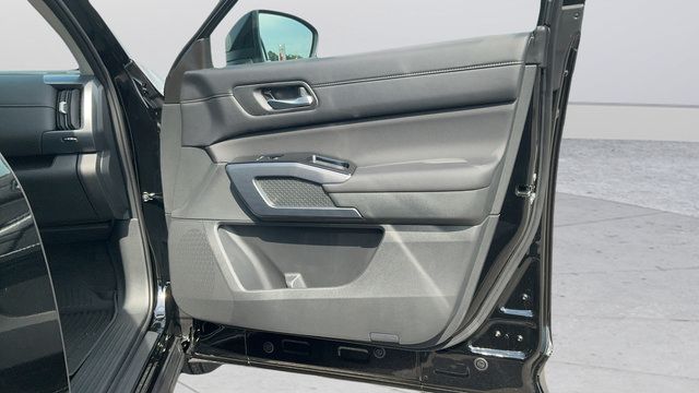 New 2026 Nissan Pathfinder SL FWD image 21