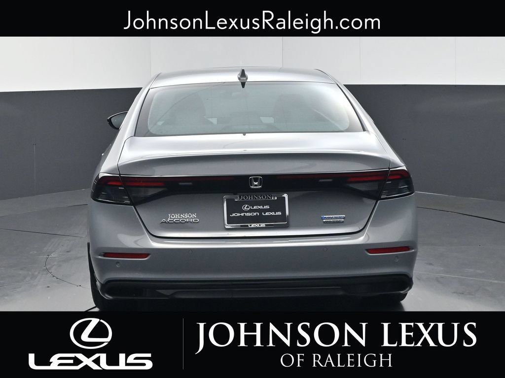 Used 2023 Honda Accord Touring image 8