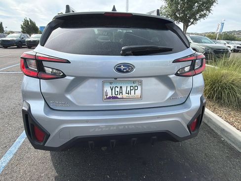 Used 2024 Subaru Crosstrek 2.5i Limited AWD/4WD image 3