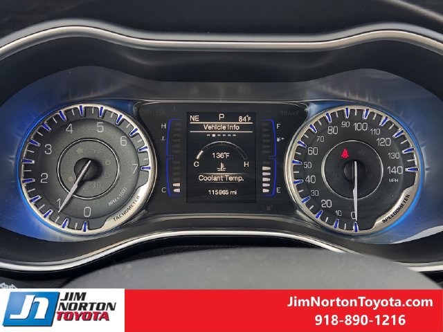 Used 2015 Chrysler 200 Limited w/ Convenience Group FWD image 17