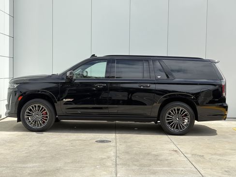 Certified 2023 Cadillac Escalade ESV V AWD/4WD image 4