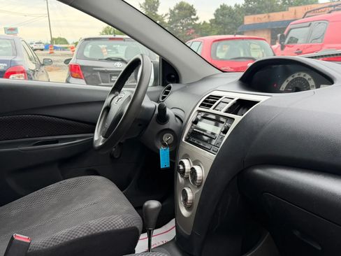 Used 2007 Toyota Yaris S FWD image 20