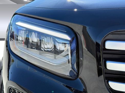 New 2026 Mercedes-Benz GLB 250 image 8