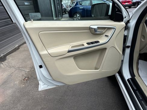 Used 2014 Volvo XC60 3.2 image 14