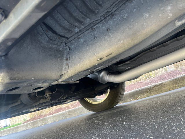 Used 2005 Chevrolet Equinox LT w/ Preferred Equipment Group FWD image 24