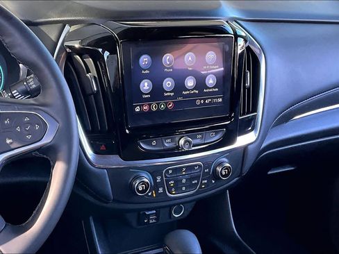 Used 2024 Chevrolet Traverse RS image 7