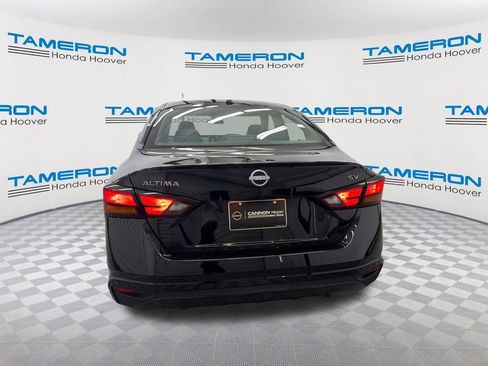 Used 2024 Nissan Altima 2.5 SV FWD image 4