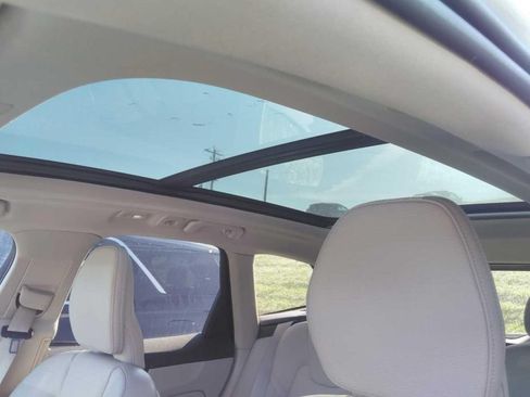 Used 2023 Volvo XC60 B5 Plus AWD/4WD image 6