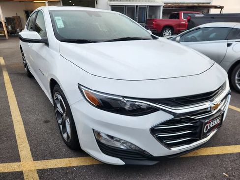 Used 2024 Chevrolet Malibu LT FWD image 1