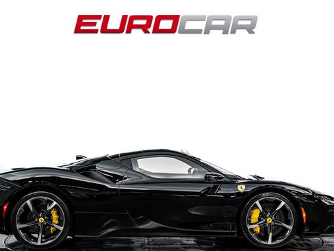 Used 2024 Ferrari SF90 Spider AWD/4WD image 8