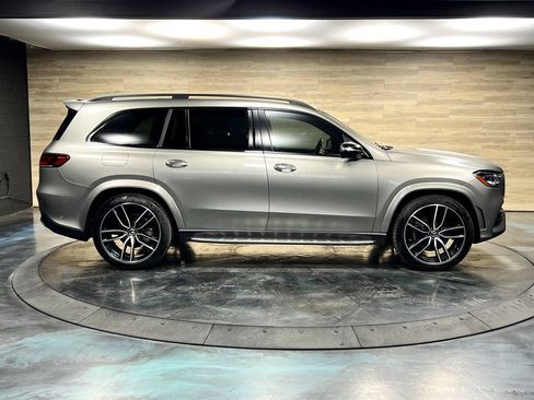 Used 2021 Mercedes-Benz GLS 580 4MATIC image 26