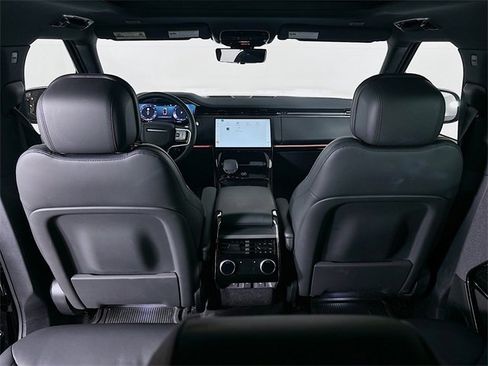 Used 2025 Land Rover Range Rover Sport SE image 23